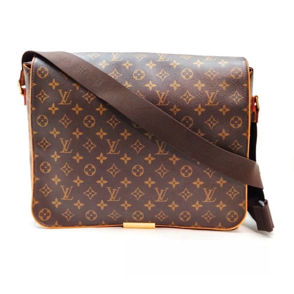 Authentic & beautiful messenger Louis Vuitton Brown Monogram Bag. New Strap!